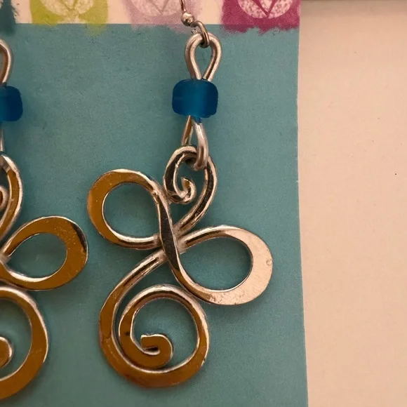 Basic Spirit Dangle Earrings - Picture 4 of 9